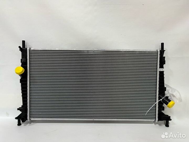 Радиатор охлаждения двигателя форд фокус 2