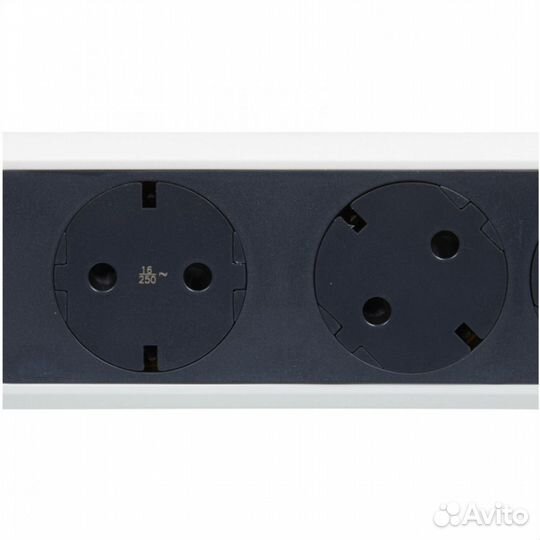 Распределитель питания Legrand Премиум 3x2К 592352