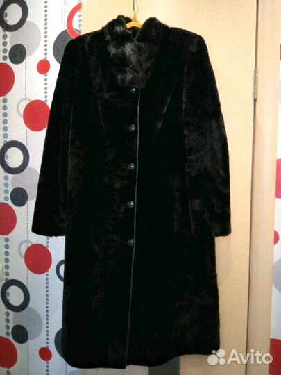 Шуба мутоновая, воротник норка