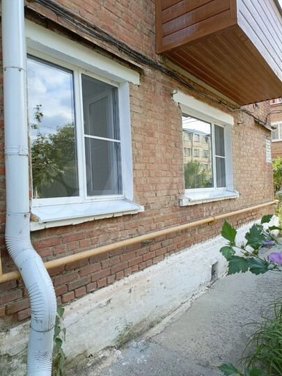 2-к. квартира, 42 м², 1/4 эт.