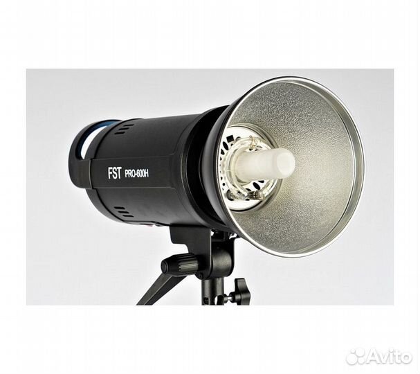 Вспышка студийная FST PRO-600H с рефлектором