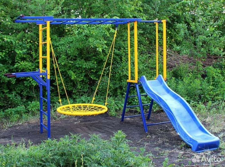 Усиленный спорт комплекс с гнездом и горкой