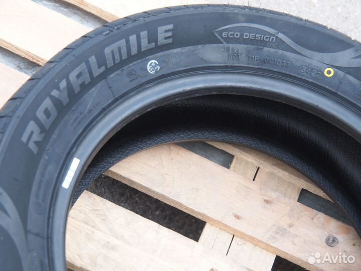 Royal Black Royal Mile 205/65 R16 95H