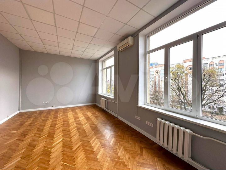 Продам офисное помещение, 544.6 м²