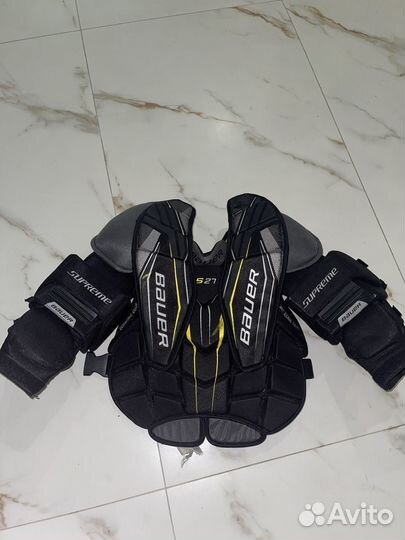 Нагрудник вратарский bauer S27