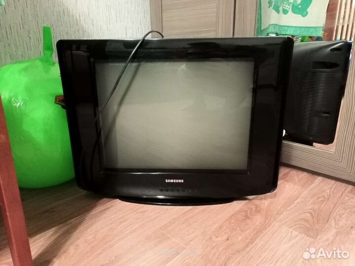 Телевизор samsung