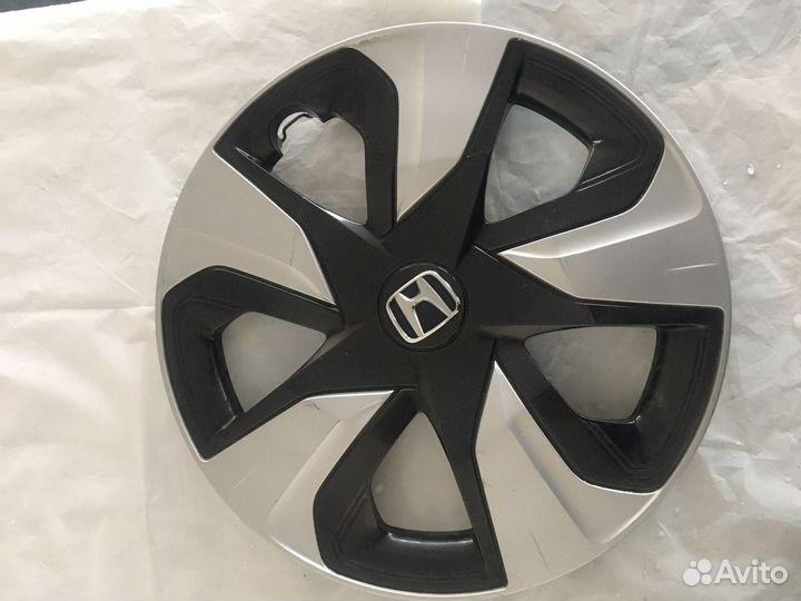 Колпаки r15 на Honda fit