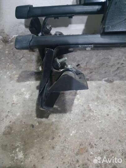 Рейлинги на крышу, крепления для лыж.Универсальные