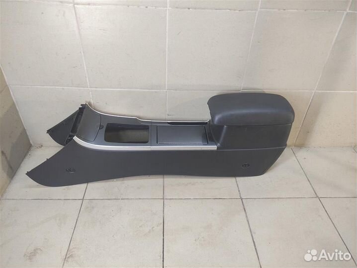 Консоль центральная с подлокотником Mazda 6 (GG)