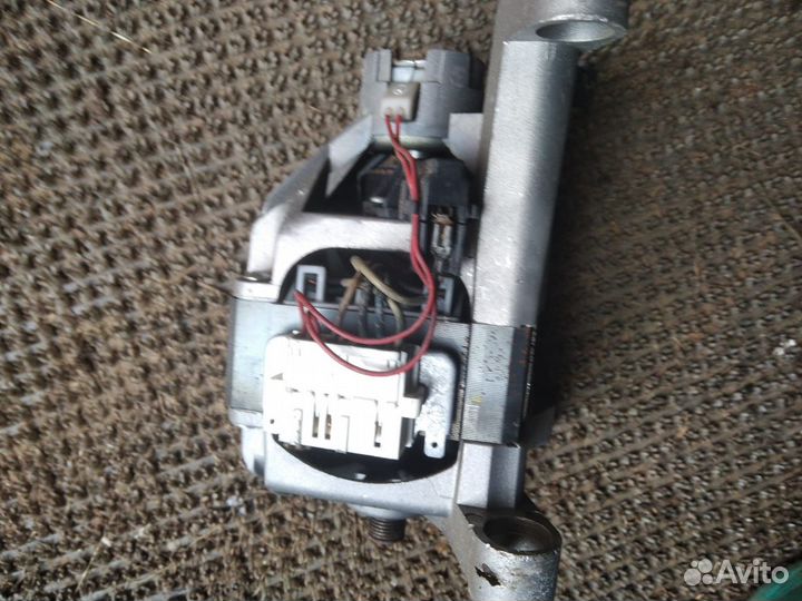 Двигататель стиральной машины