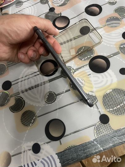 iPhone 8 Plus, 64 ГБ