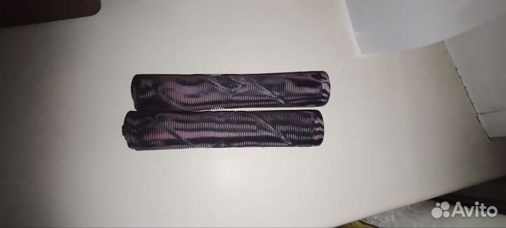 Грипсы Striker для трюкового самоката