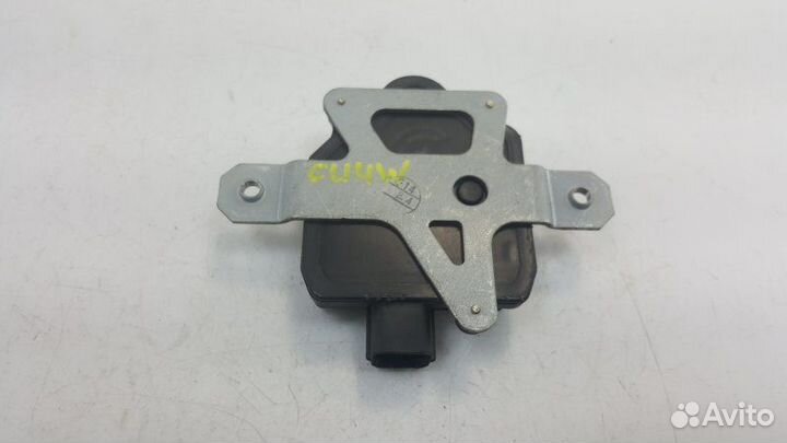 Активатор замка двери Mitsubishi Dion CR6W