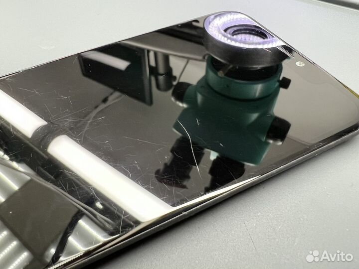 Дисплей iPhone 11 (3 из 5)