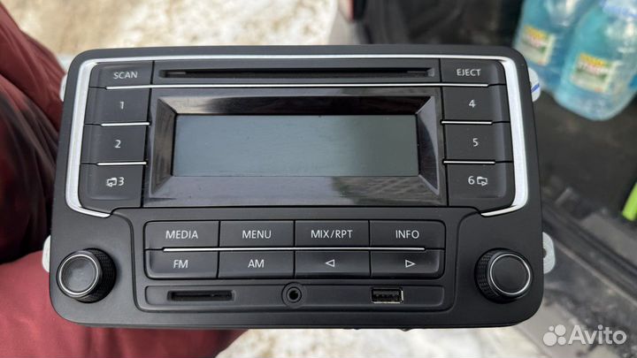 Штатная мультимедия на Фольцваген polo