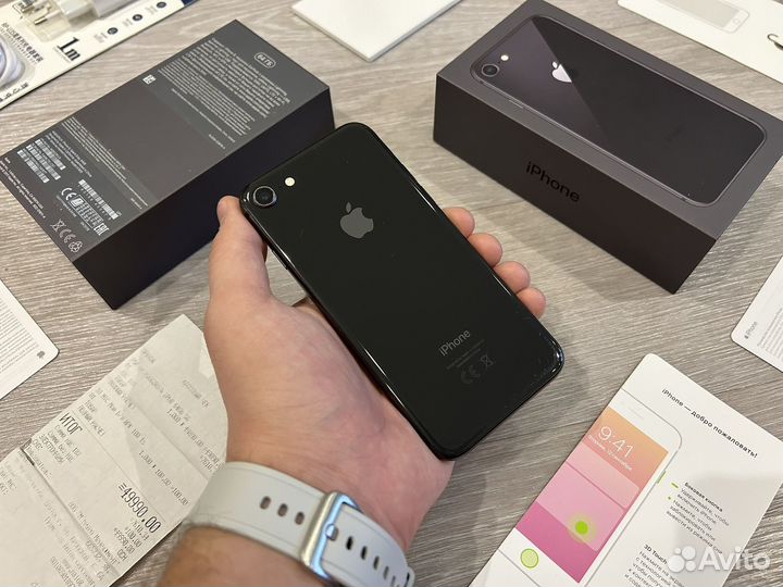 iPhone 8, 64 ГБ
