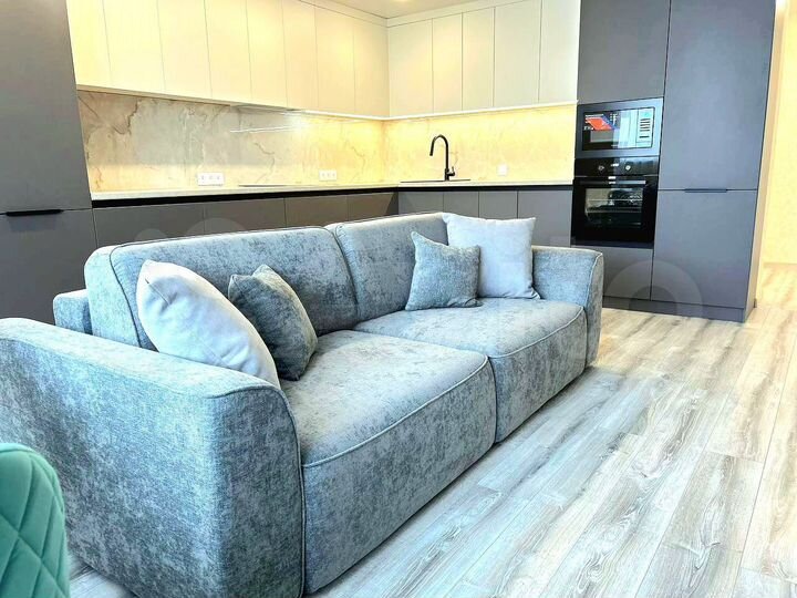 2-к. квартира, 80 м², 16/22 эт.