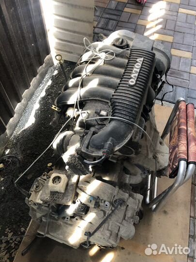 Двигатель и каробка на вольво s40