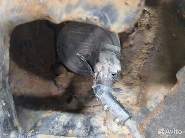 Ступица (кулак, цапфа) левая задняя Volvo V50, 2005