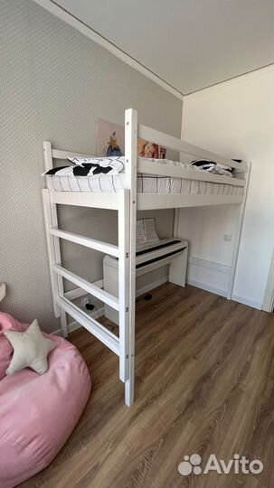 Кровать чердак из массива