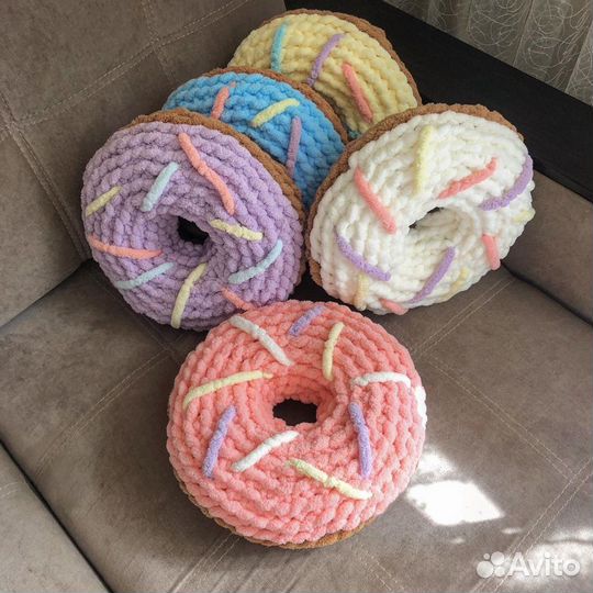 Декоративная подушка пончик