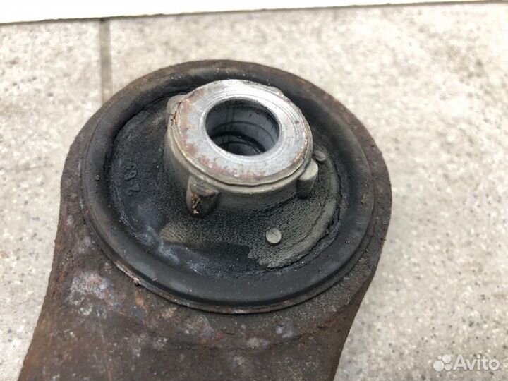 Рычаг передний правый Peugeot 308 хэтчбек 5 дв