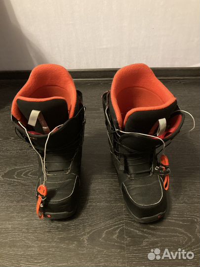 Сноуборд+ботинки. Комплект
