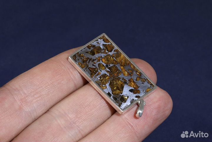 Кулон с метеоритом Брагин