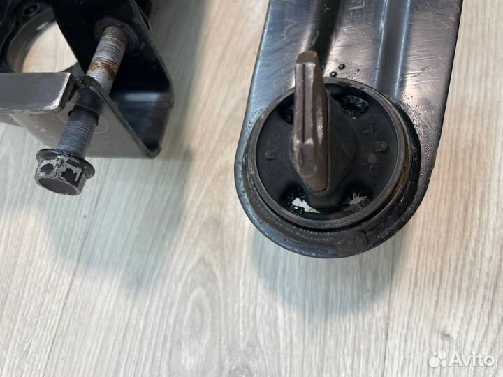 Рычаги задние продольные пара Mazda CX-7 ER