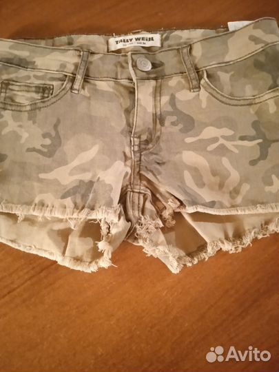 Шорты женские, Швейцария