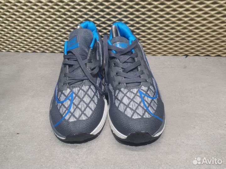 Кроссовки Nike zoom размер 42