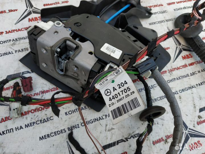 Замок двери зл W204 Mercedes