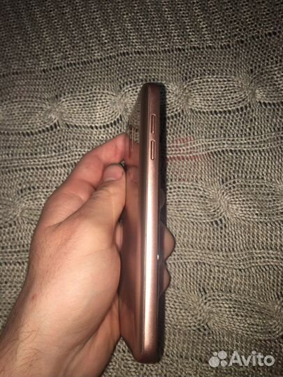 Телефон Samsung SM-J260F