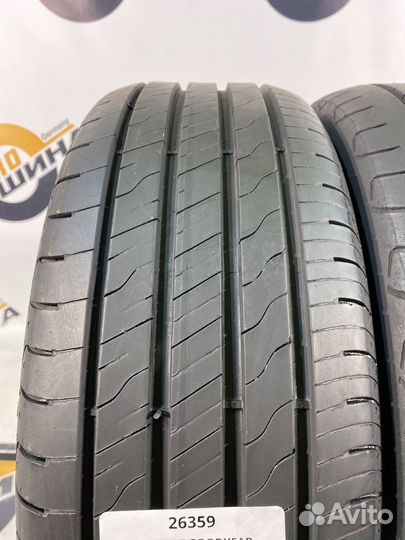 Goodyear EfficientGrip Performance 2 215/55 R17 93V