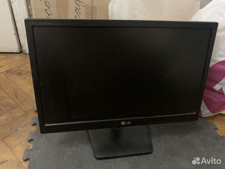 Монитор LG