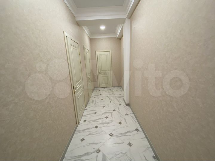 2-к. квартира, 72 м², 3/6 эт.