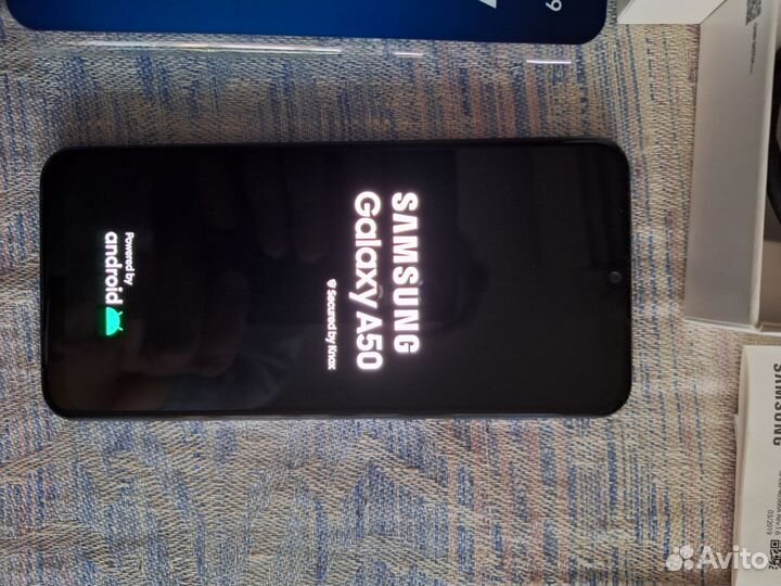 Samsung Galaxy A50, 4/64 ГБ