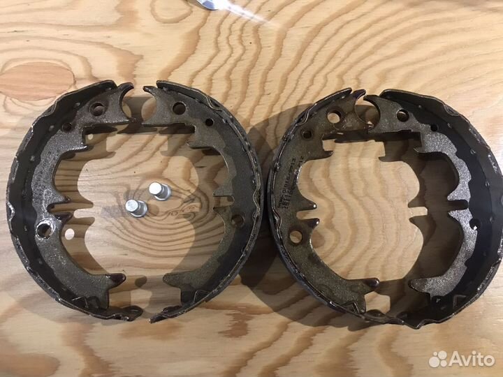 Клодки ручника Lpr(Italia ) toyota avensis 97-03