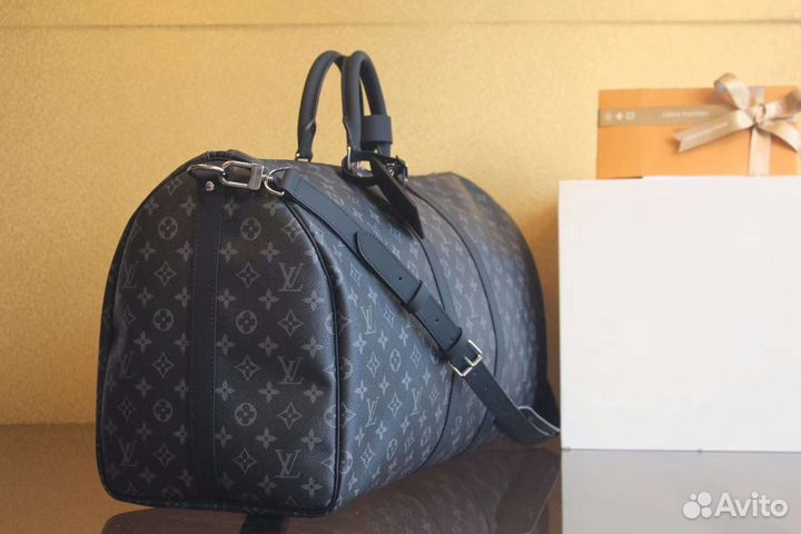 Спортивная сумка Louis Vuitton