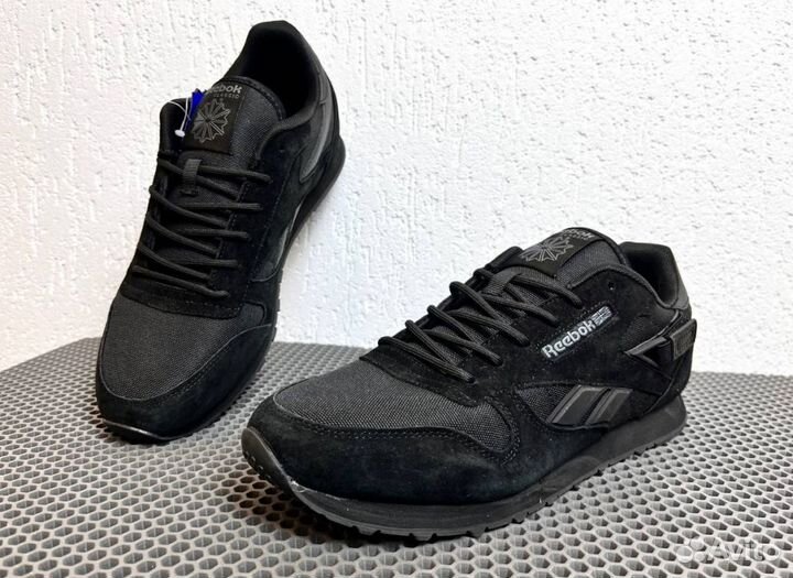 Кроссовки Reebok надежные