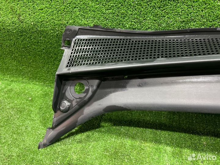 Решетка под лобовое стекло Renault Duster