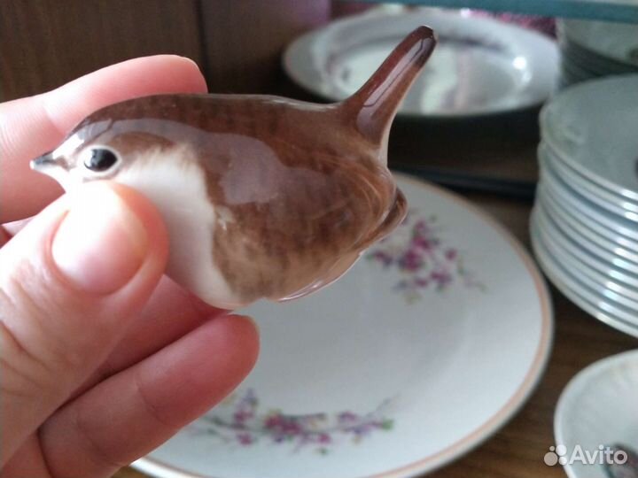 Фарфоровая статуэтка 