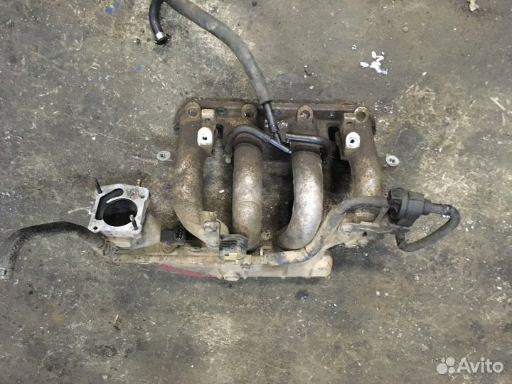 Коллектор впускной (Kia Spectra)