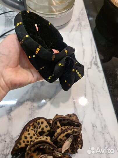 Заколка и резинка для волос