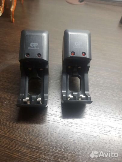 Зарядное устройство аккумуляторных батареек всех