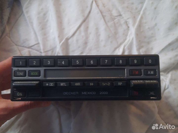 Кассетный магнитофон