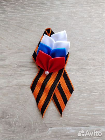 Брошки из георгиевской ленты
