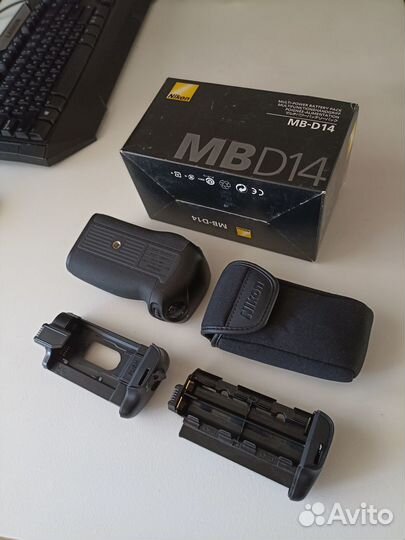 Батарейный блок Nikon оригинал