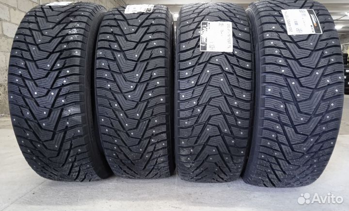 Hankook Winter i'Pike X W429A 225/70 R16 107T