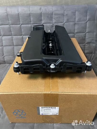 Клапанная крышка GM 55564395